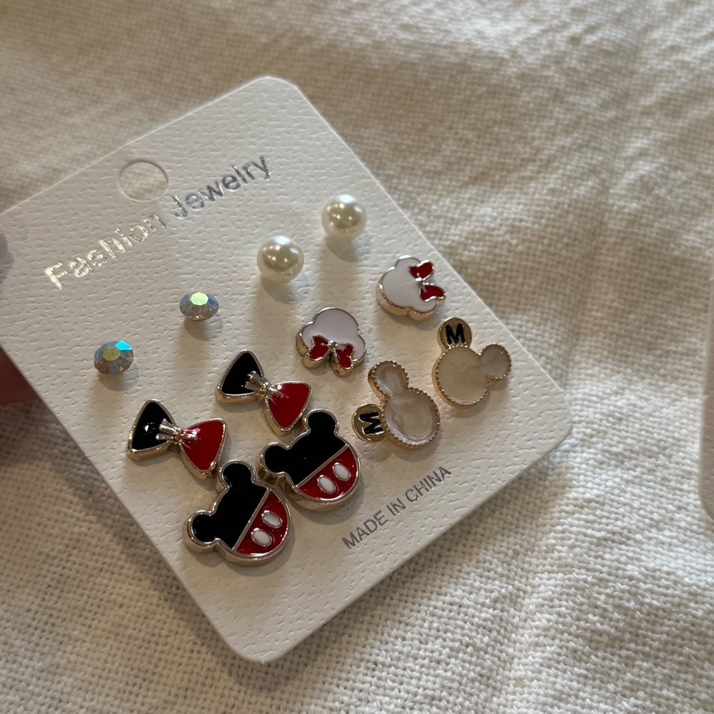 NWT Mickey Earring set ( 2Pck) - Picture 4 of 6